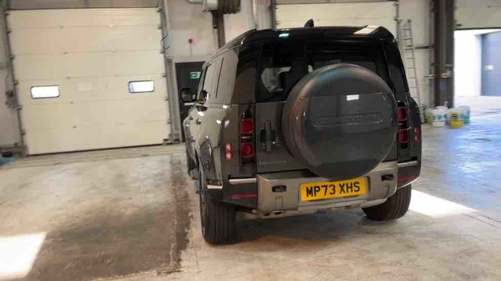 More views of Land Rover Defender 110