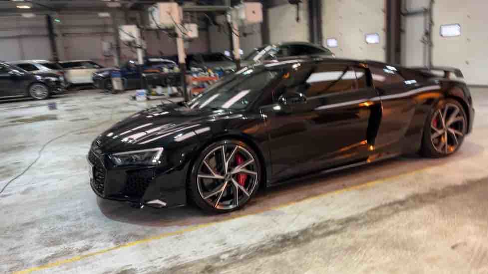 More views of Audi R8