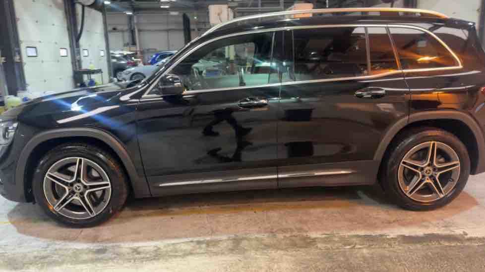 More views of Mercedes-Benz GLB