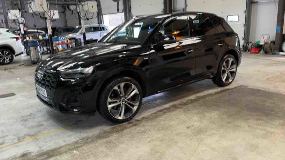 More views of Audi Q5