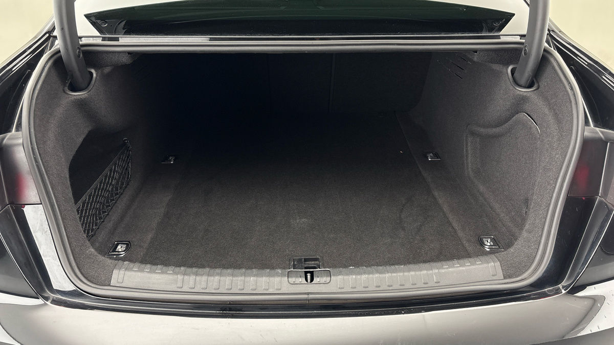 Audi A6 Saloon Image 11