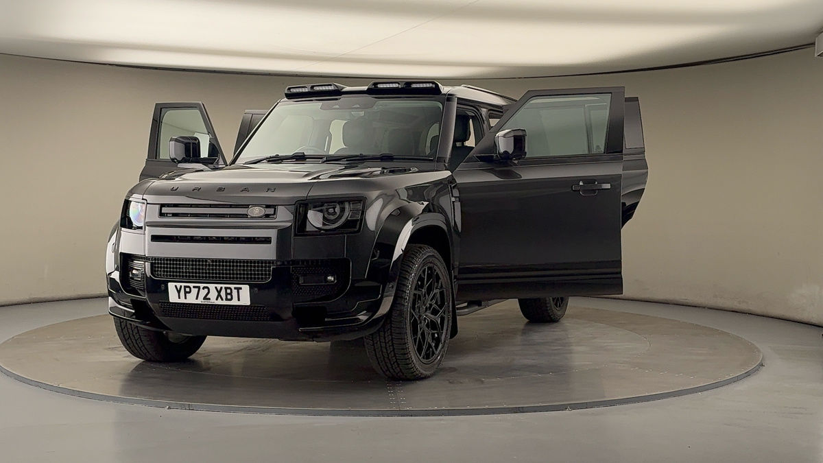 More views of Land Rover Defender 110
