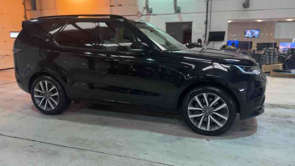 More views of Land Rover Discovery