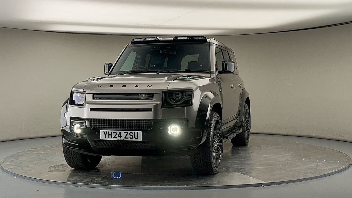More views of Land Rover Defender 110