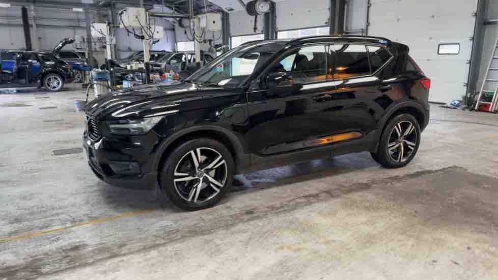More views of Volvo XC40