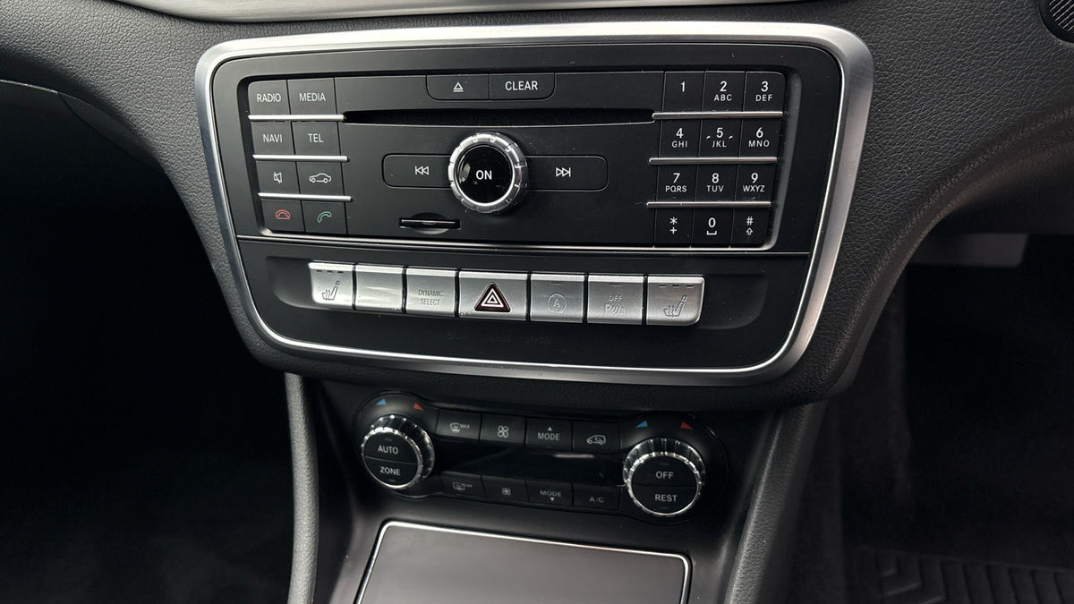 More views of Mercedes-Benz GLA