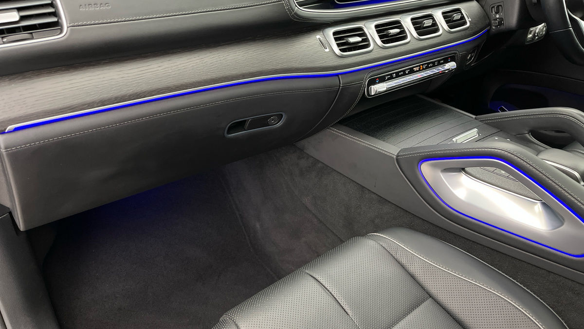 Mercedes-Benz GLS Image 28