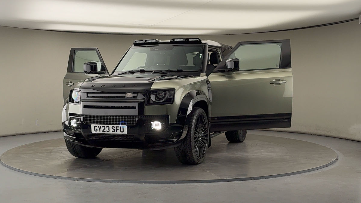 More views of Land Rover Defender 90