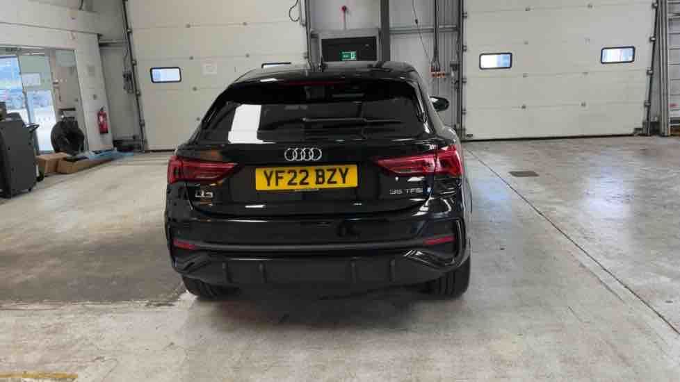 More views of Audi Q3
