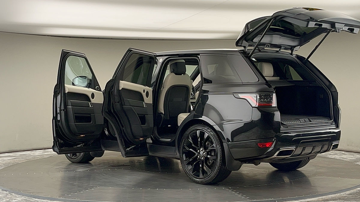 More views of Land Rover Range Rover Sport