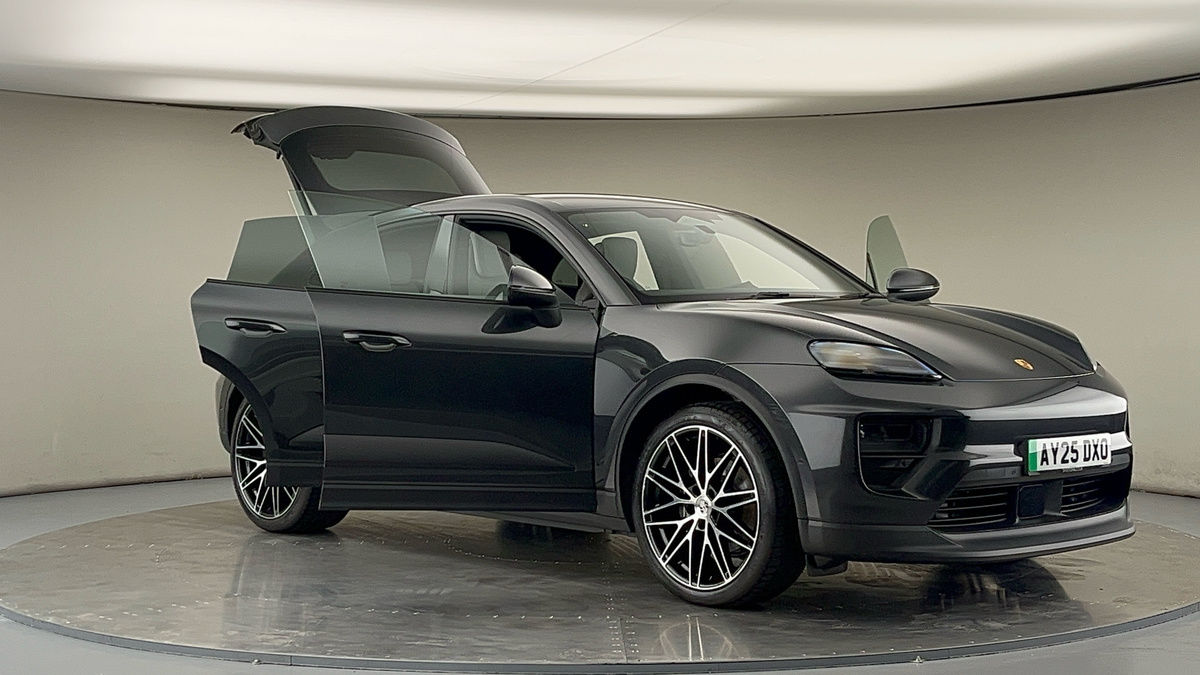 More views of Porsche Macan