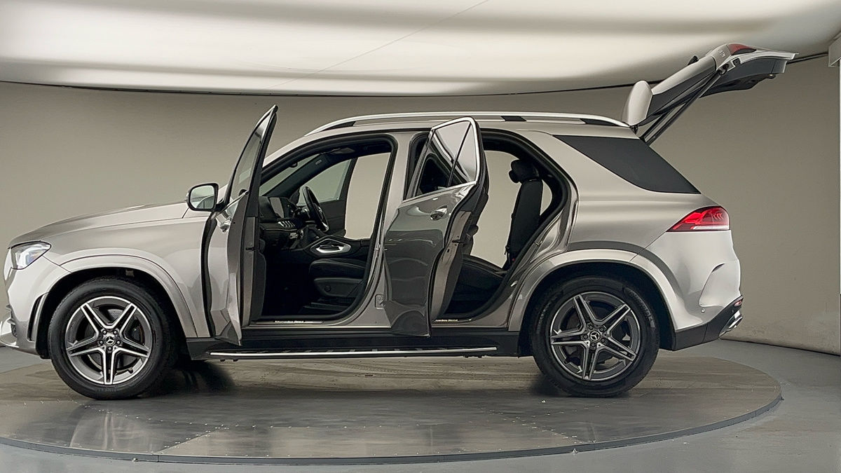 More views of Mercedes-Benz GLE