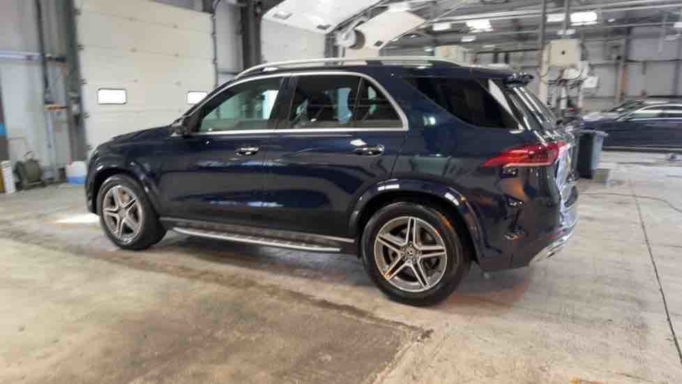 More views of Mercedes-Benz GLE
