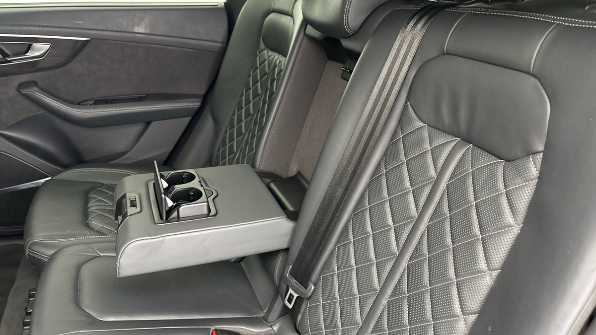 Audi Q8 Image 9