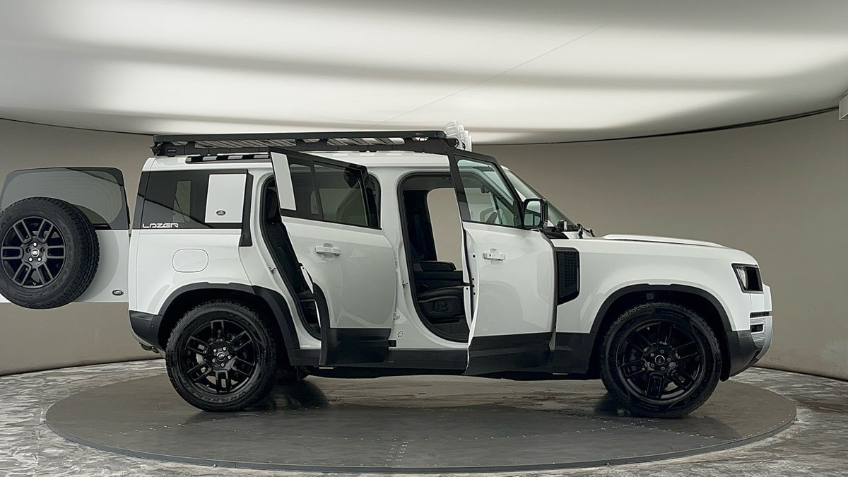More views of Land Rover Defender 110