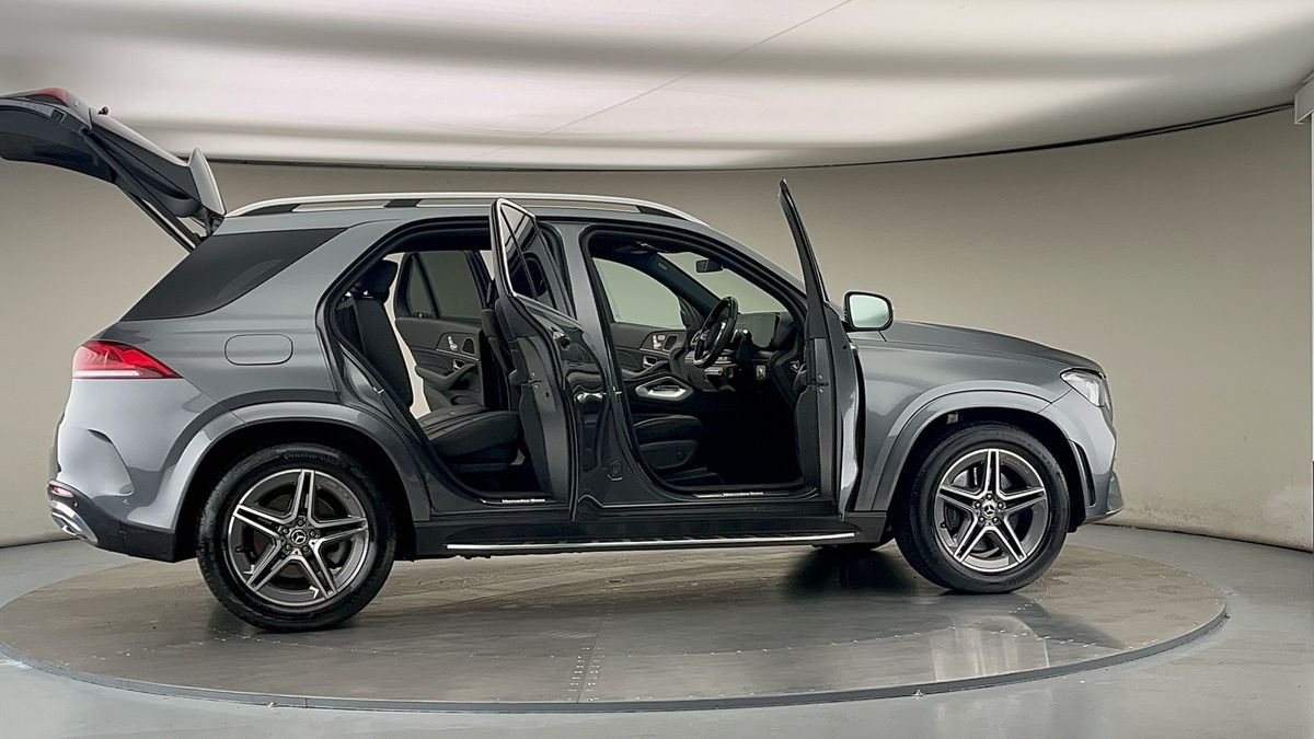 More views of Mercedes-Benz GLE