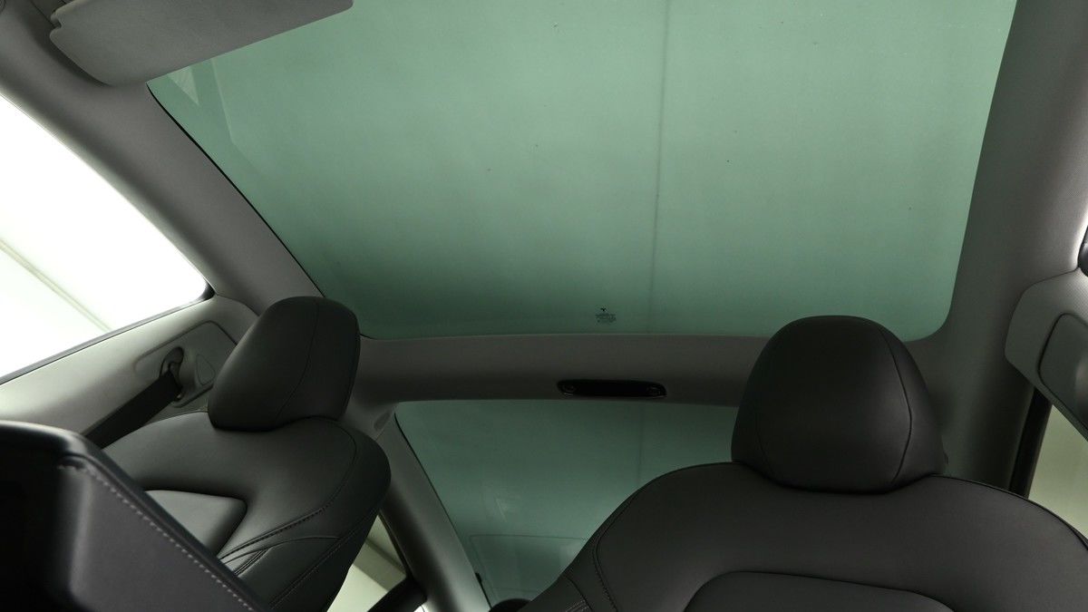 Tesla Model 3 Image 2