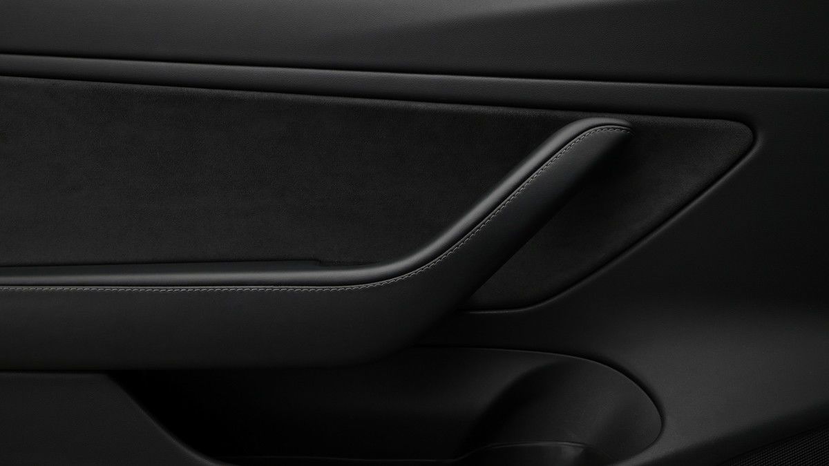 Tesla Model 3 Image 13