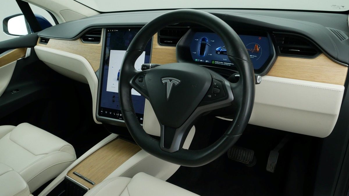Tesla Model X Image 3