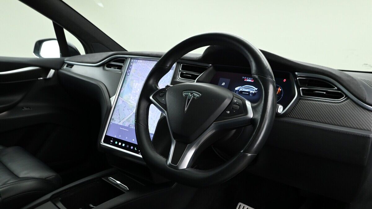 Tesla Model X Image 3