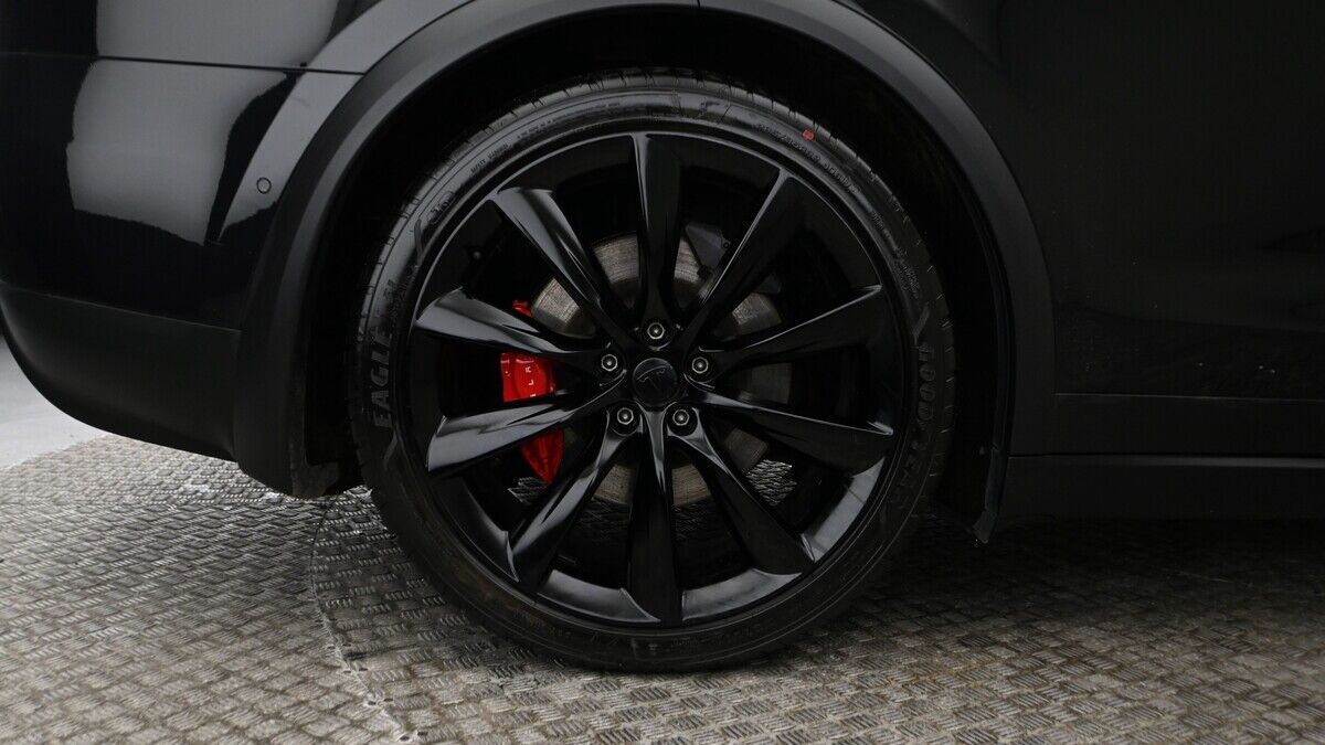Tesla Model X Image 9