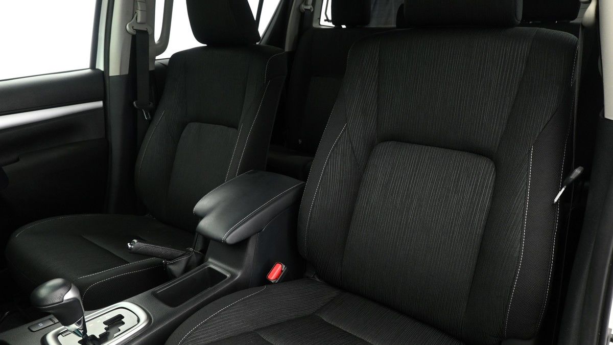 Toyota Hilux Image 3