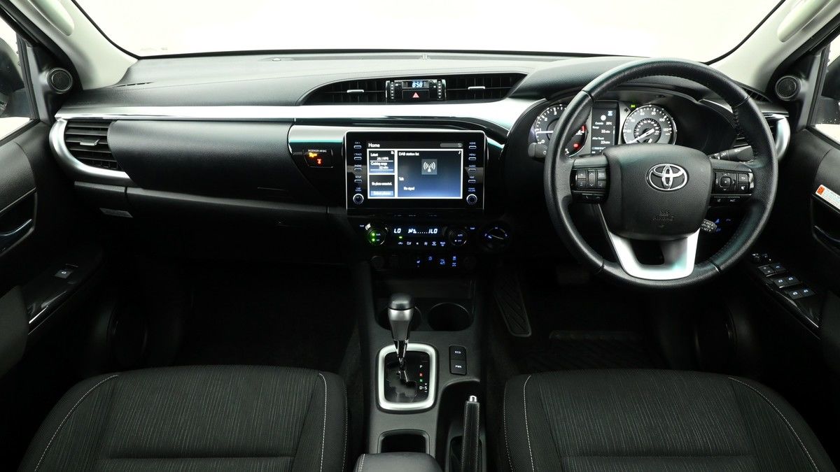 Toyota Hilux Image 14