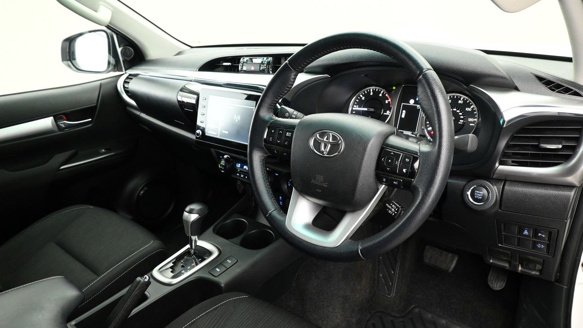 Toyota Hilux Image 3