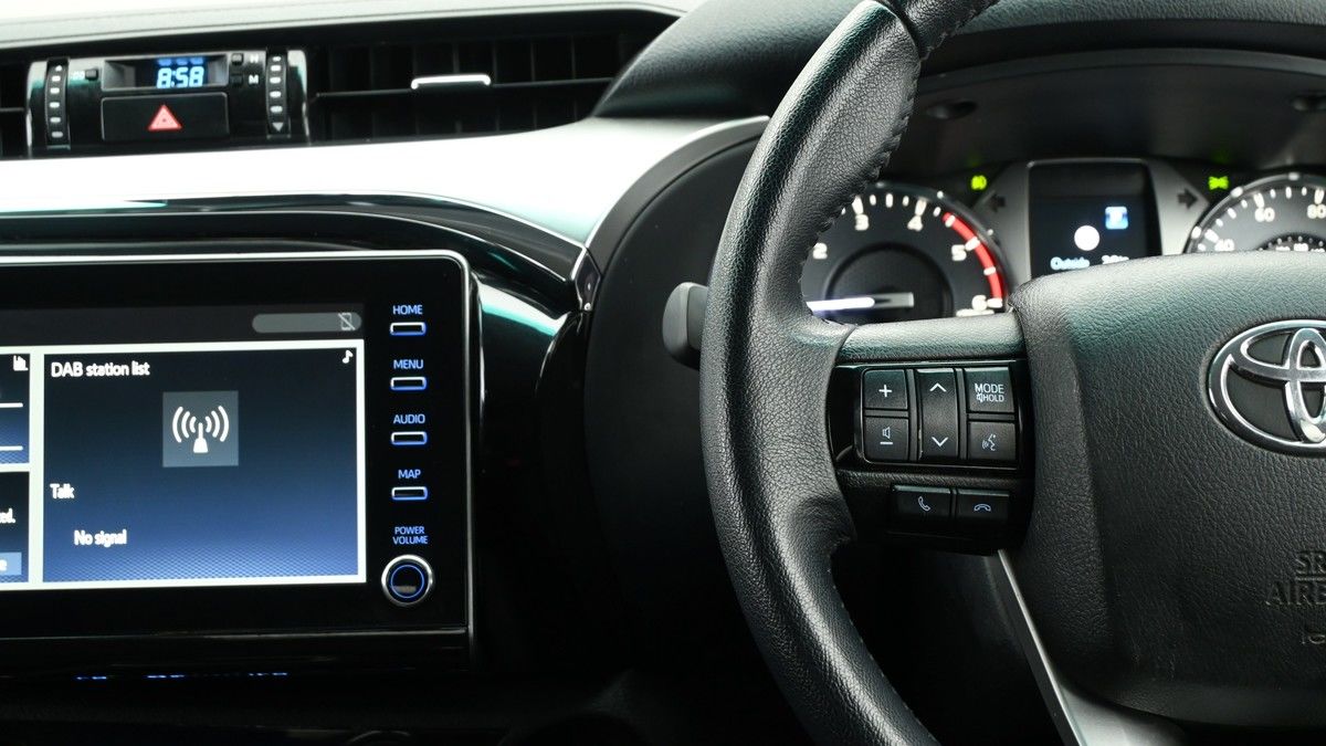 Toyota Hilux Image 15
