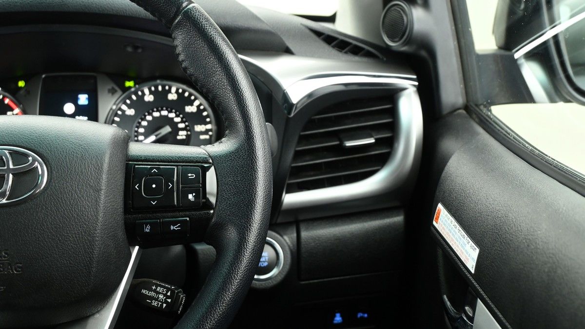 Toyota Hilux Image 16