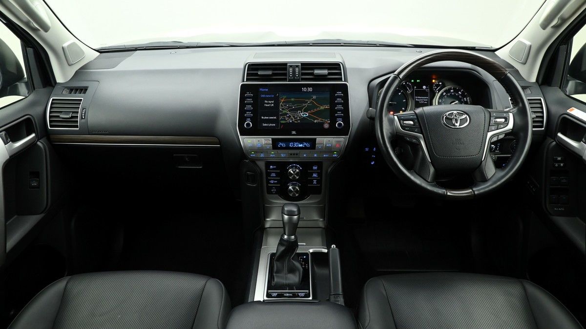 Toyota Land Cruiser Image 14