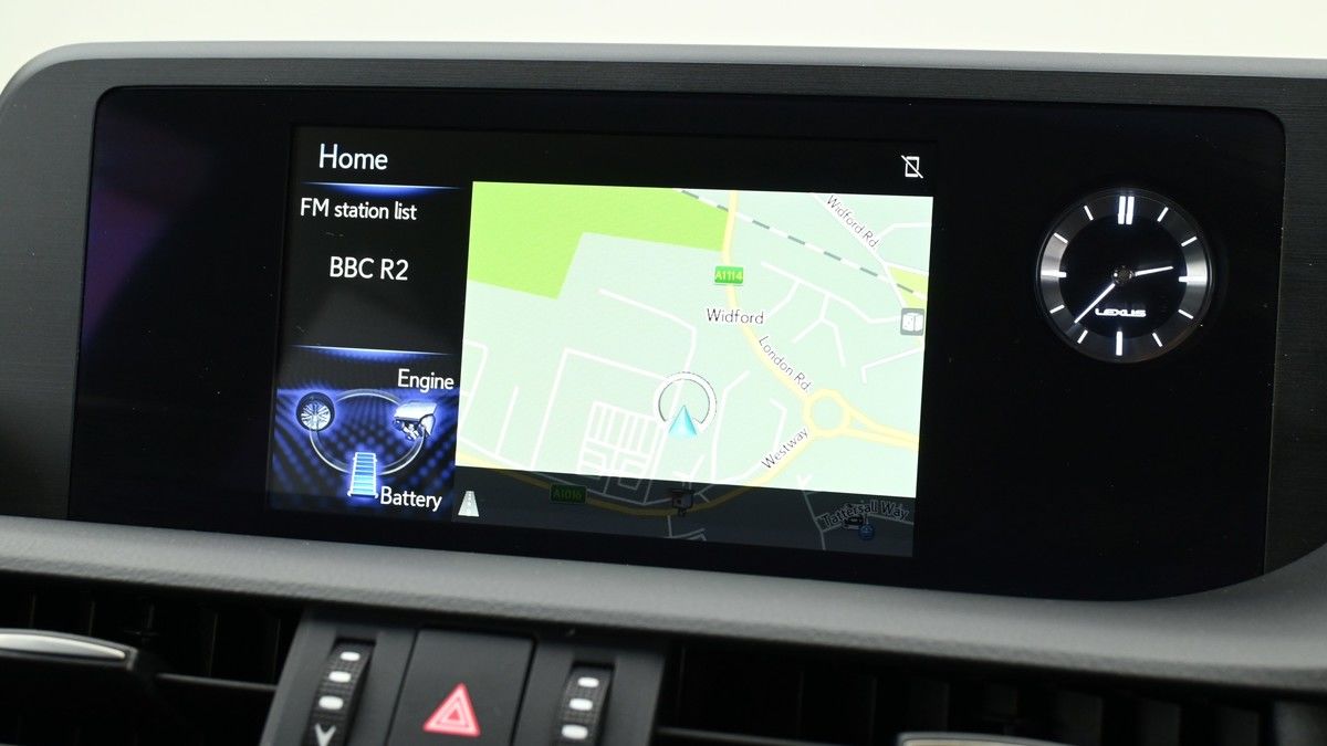 Lexus ES Image 11