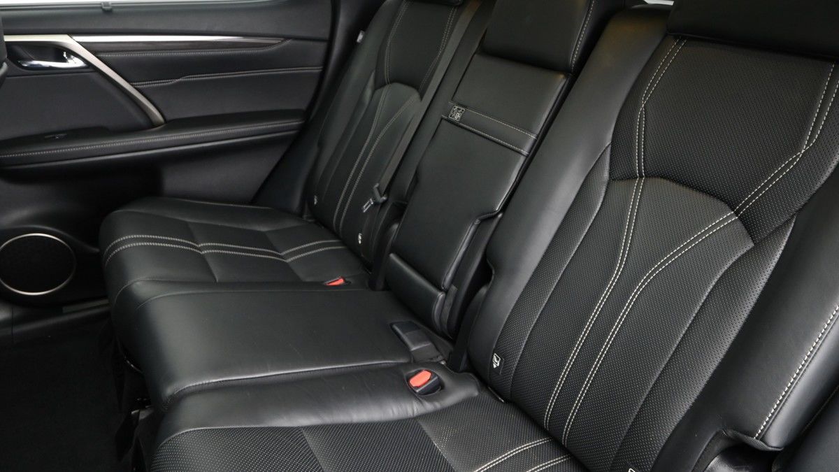 Lexus RX Image 5