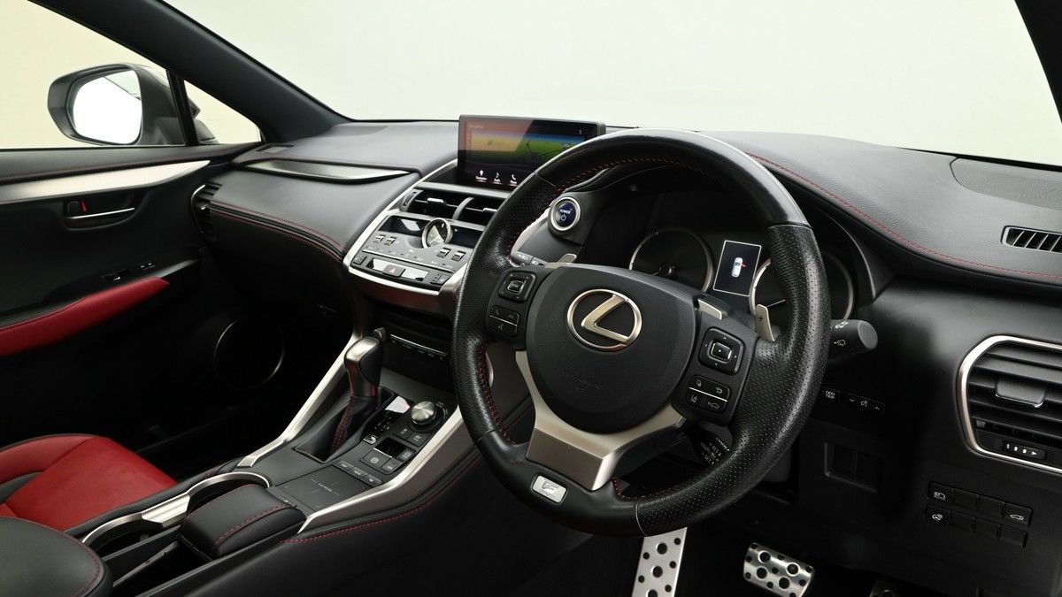Lexus NX Image 3