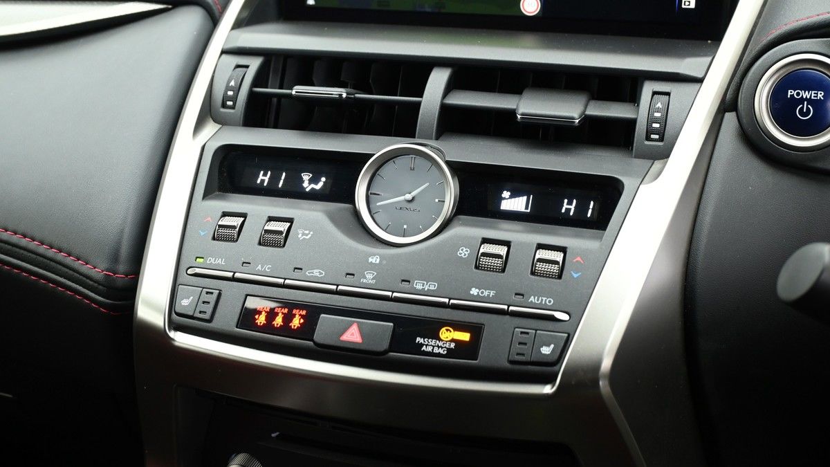 Lexus NX Image 11