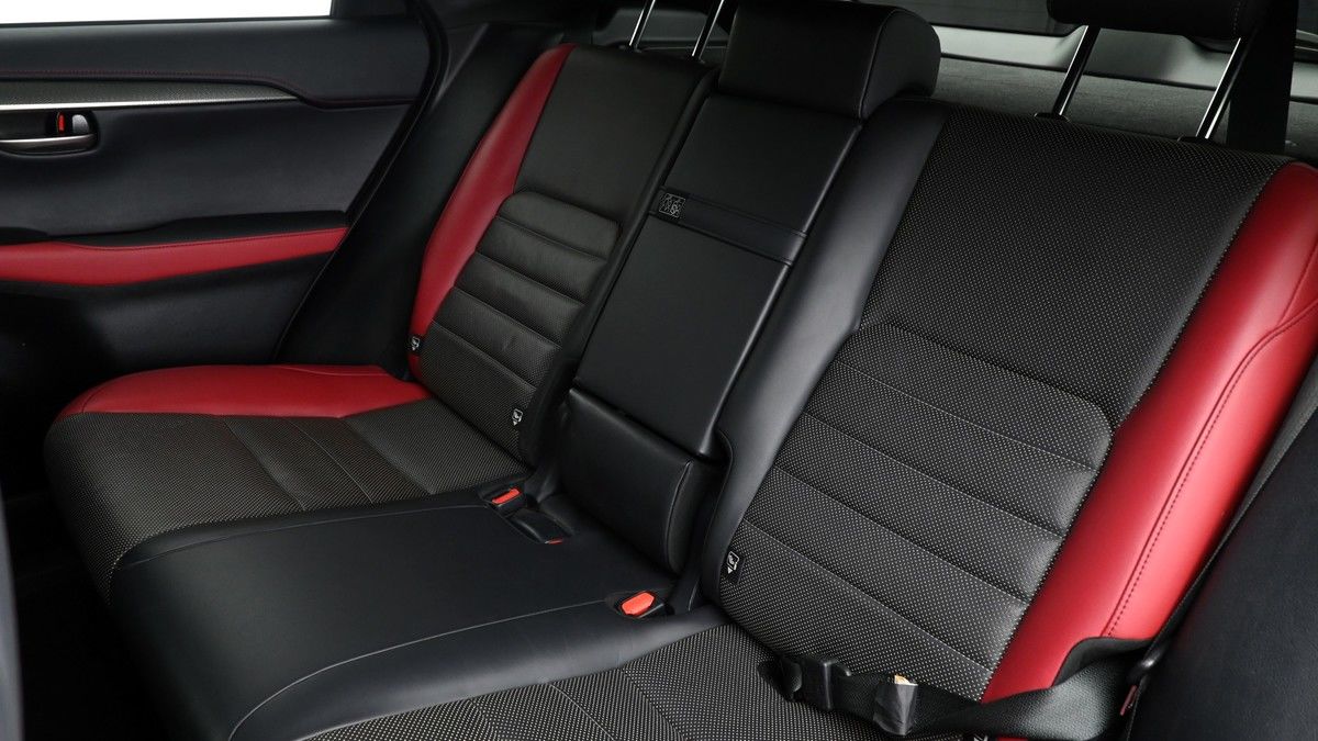 Lexus NX Image 4