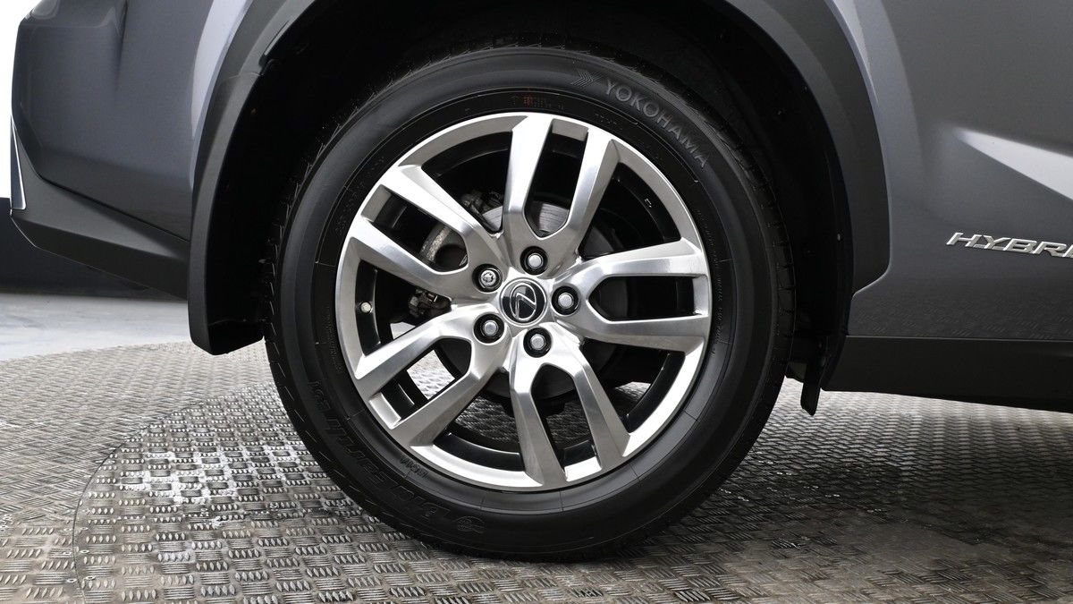 Lexus NX Image 9