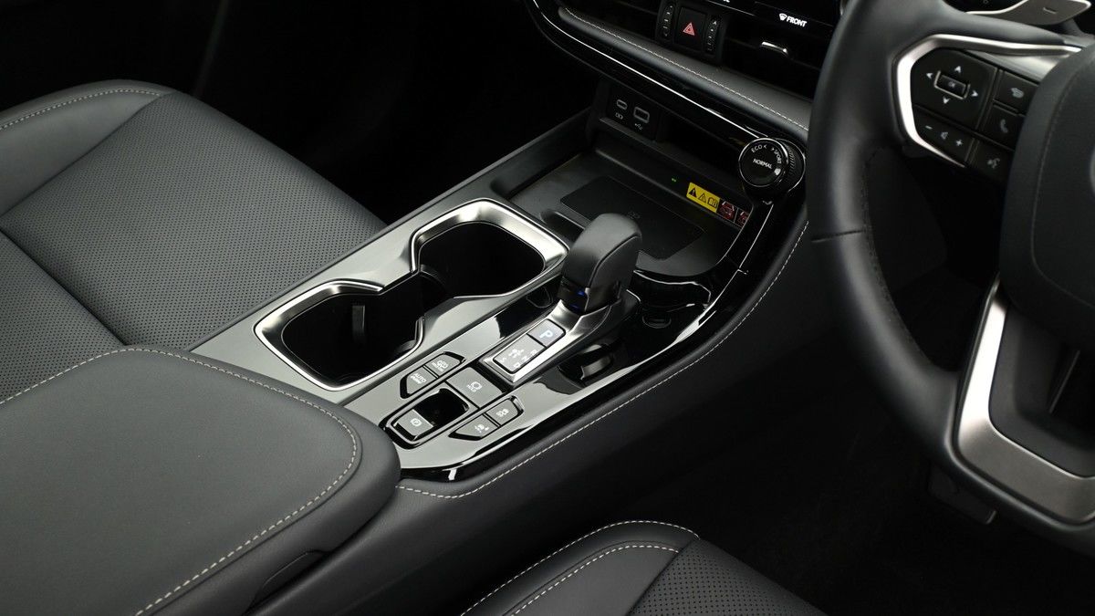 Lexus NX Image 2