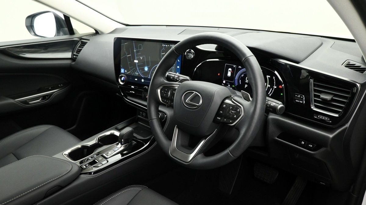 Lexus NX Image 3