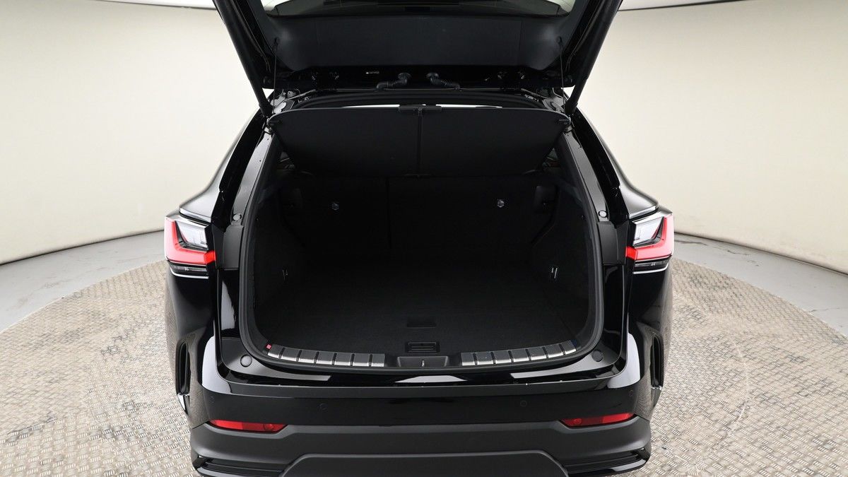 Lexus NX Image 9