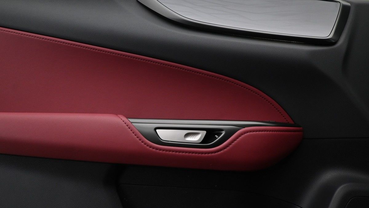 Lexus NX Image 12
