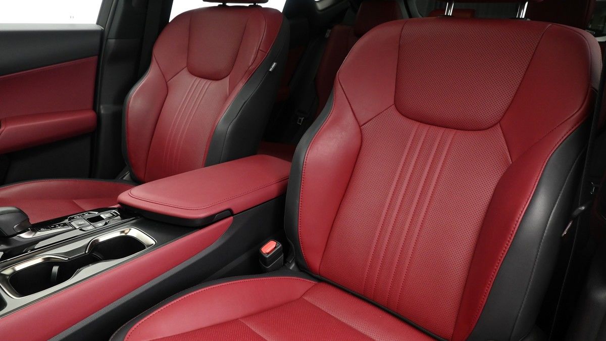 Lexus NX Image 4