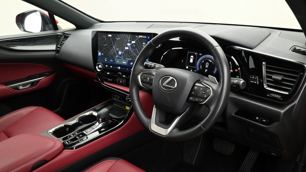 Lexus NX Image 3