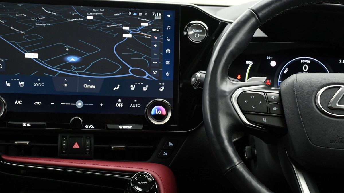 Lexus NX Image 15