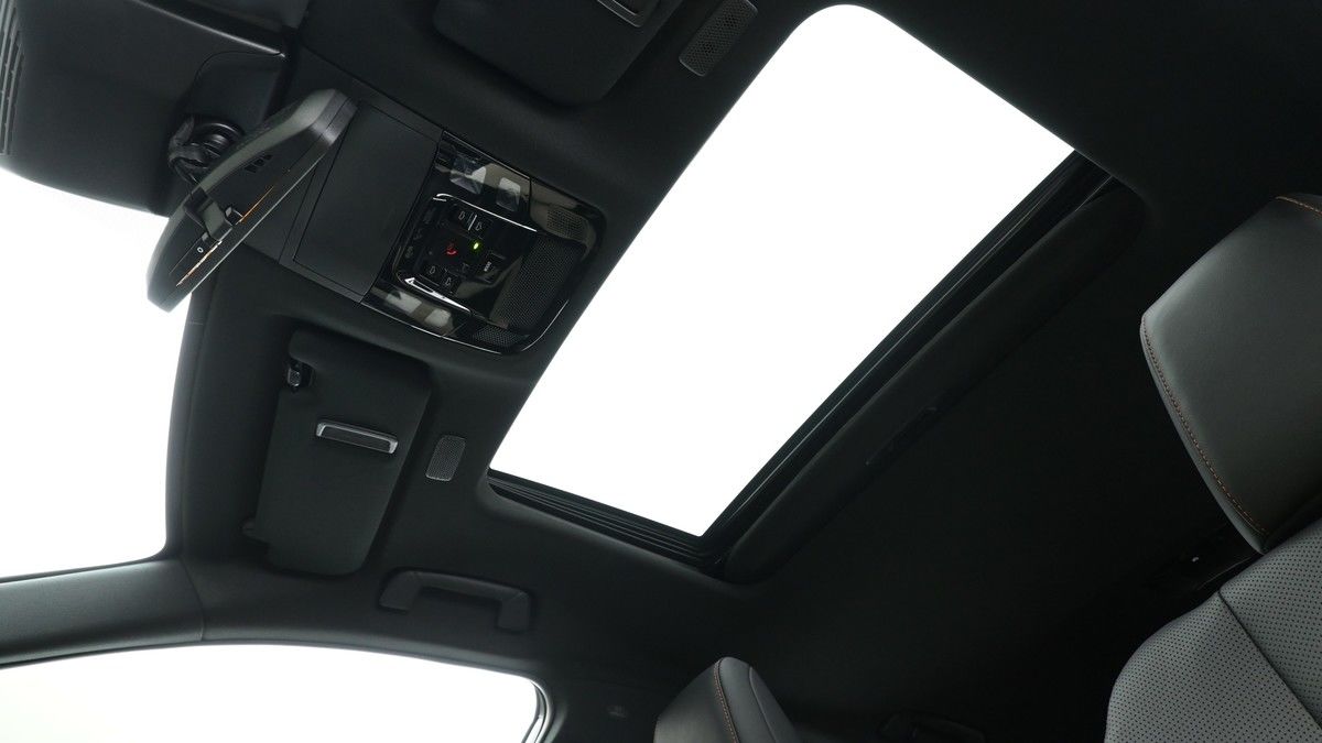 Lexus NX Image 2