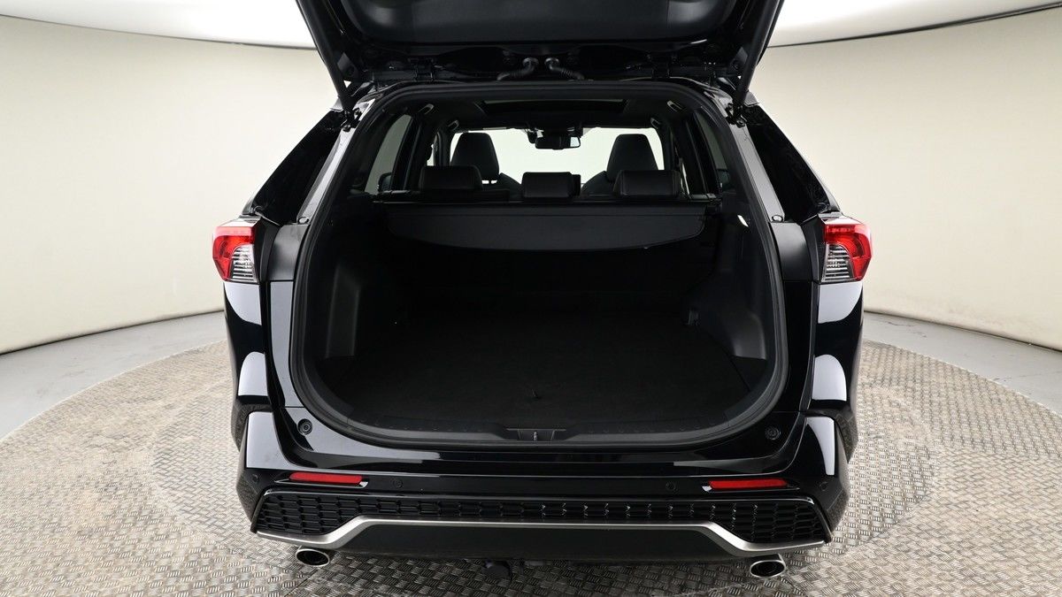 Toyota RAV4 Image 10