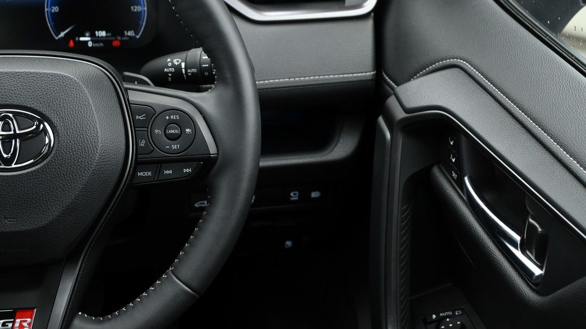 Toyota RAV4 Image 16
