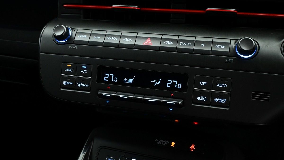 Hyundai KONA Image 11