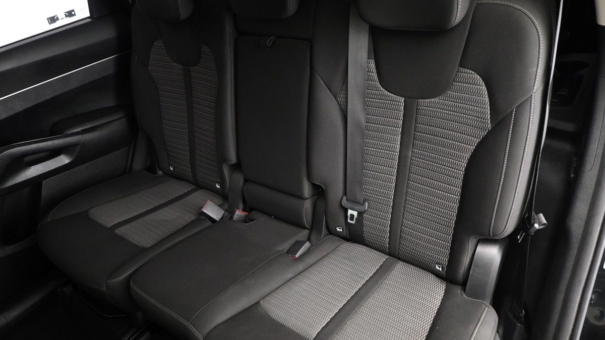 Kia Sorento Image 4