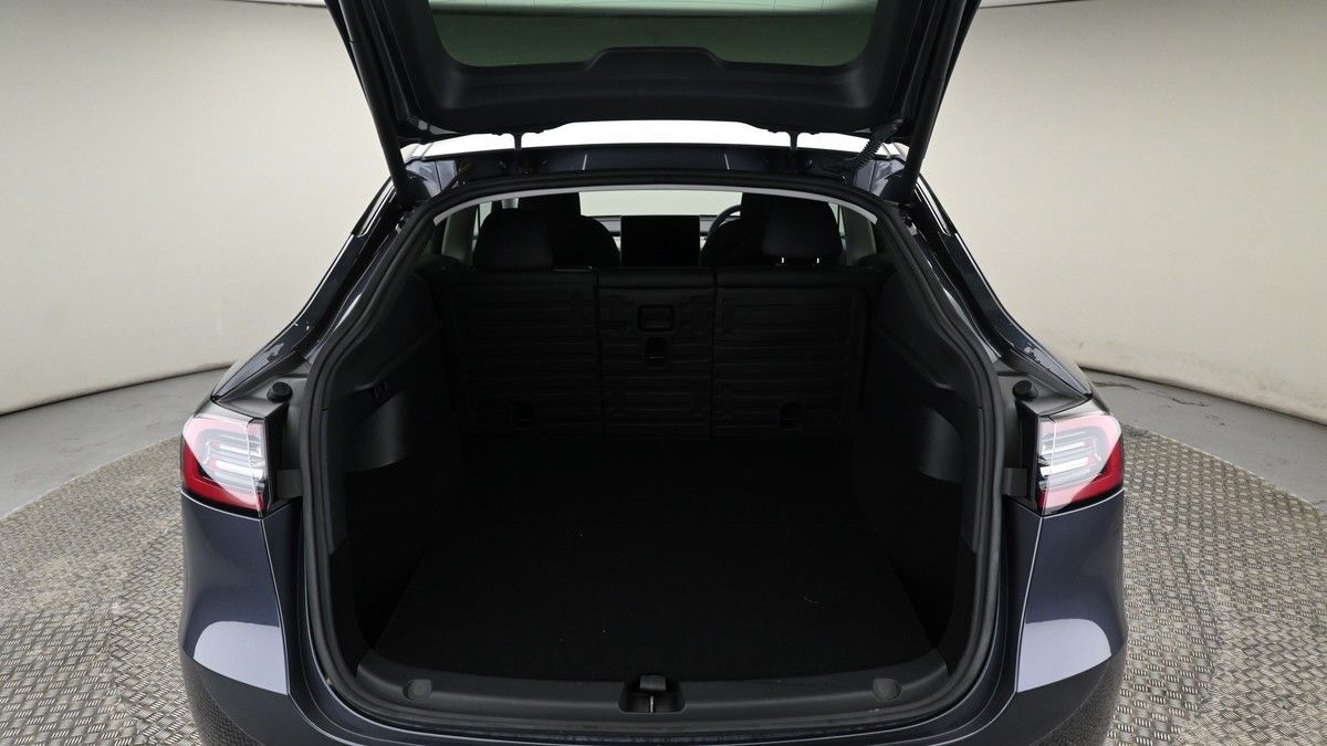 Tesla Model Y Image 10